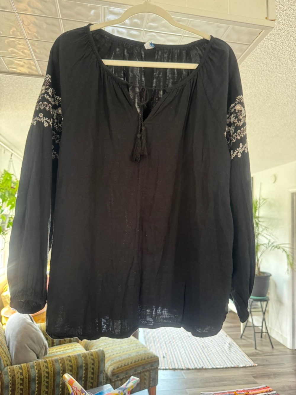 Old Navy Black Embroidered Boho Peasant Blouse Tassel Tie Large